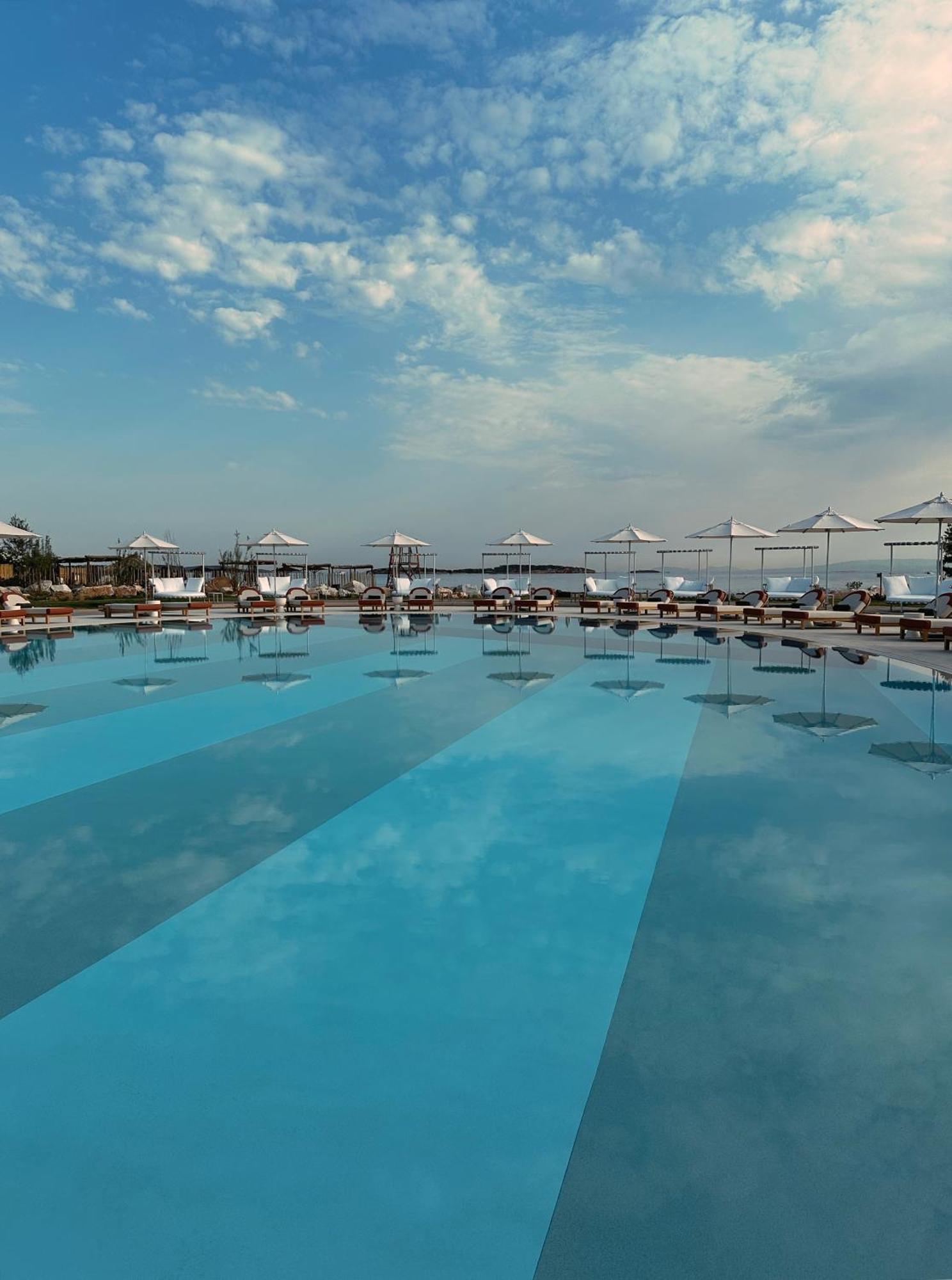 91 Riviera, The Hotel 5*